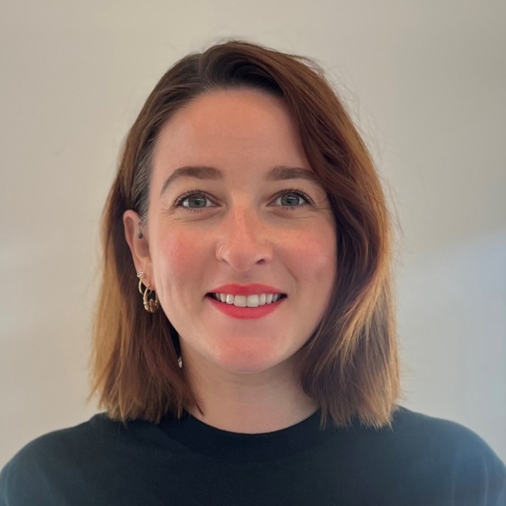 EIMEAR HEADSHOT COLOUR